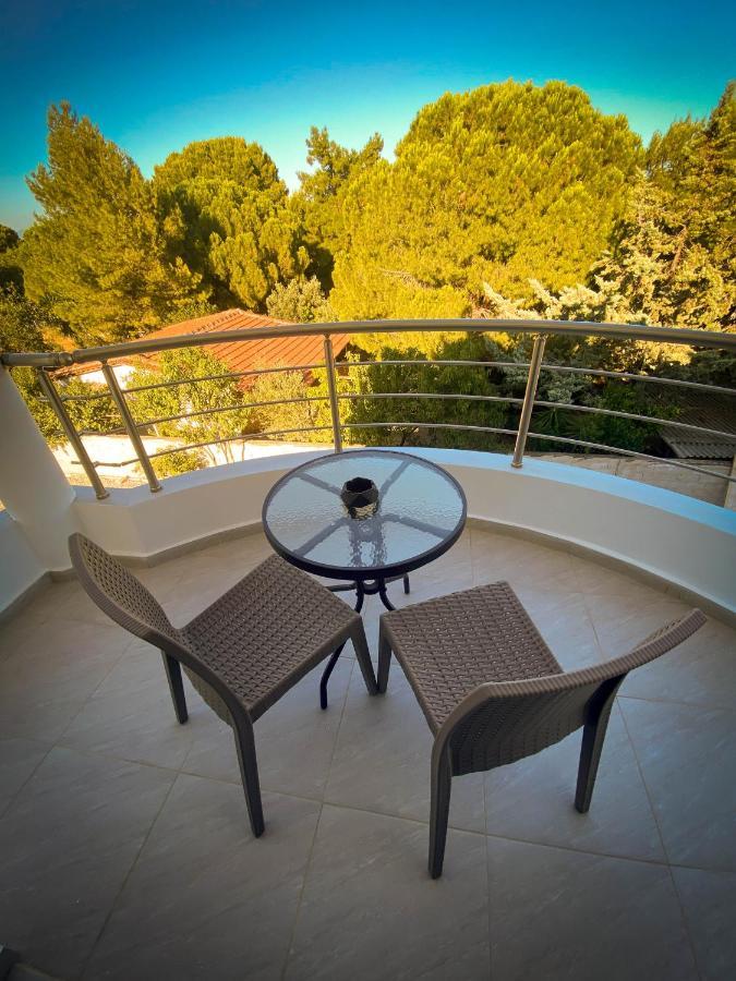 Sun Day Apartments Free Airport Shuttle Artemida  Buitenkant foto