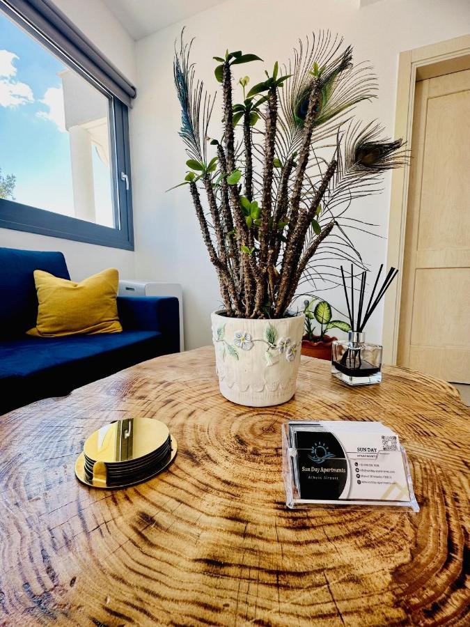 Sun Day Apartments Free Airport Shuttle Artemida  Buitenkant foto