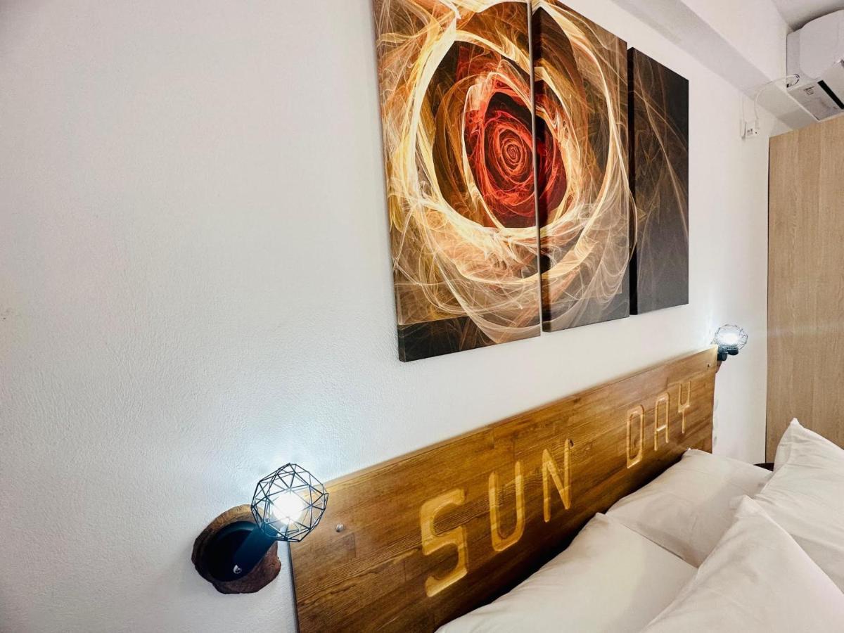 Sun Day Apartments Free Airport Shuttle Artemida  Buitenkant foto