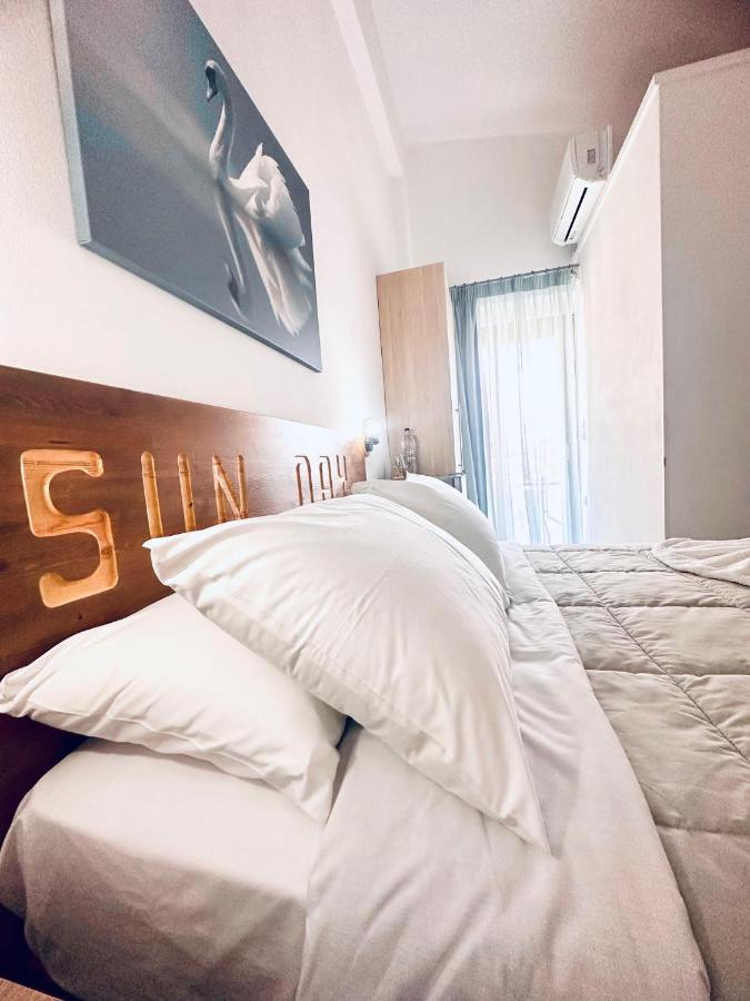 Sun Day Apartments Free Airport Shuttle Artemida  Buitenkant foto