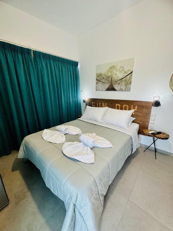 Sun Day Apartments Free Airport Shuttle Artemida  Buitenkant foto