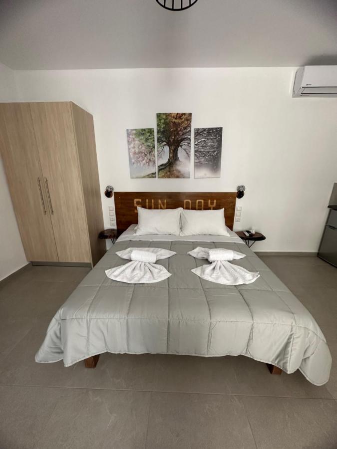 Sun Day Apartments Free Airport Shuttle Artemida  Buitenkant foto