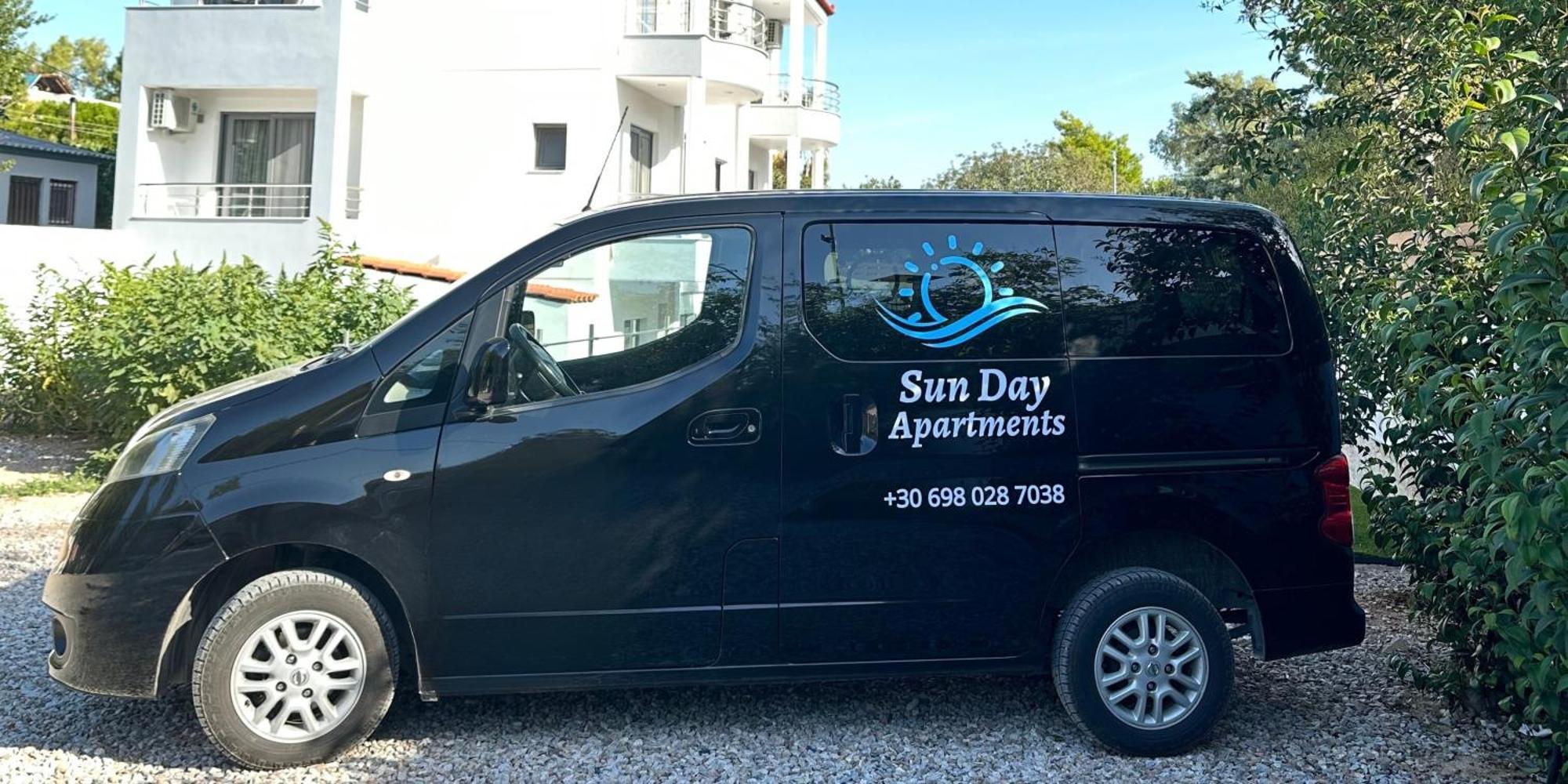 Sun Day Apartments Free Airport Shuttle Artemida  Buitenkant foto