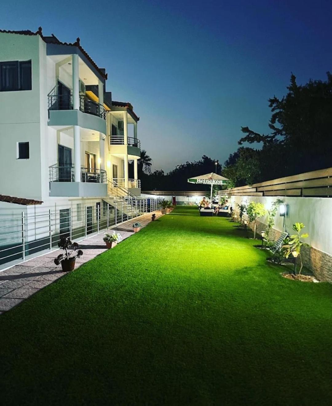 Sun Day Apartments Free Airport Shuttle Artemida  Buitenkant foto