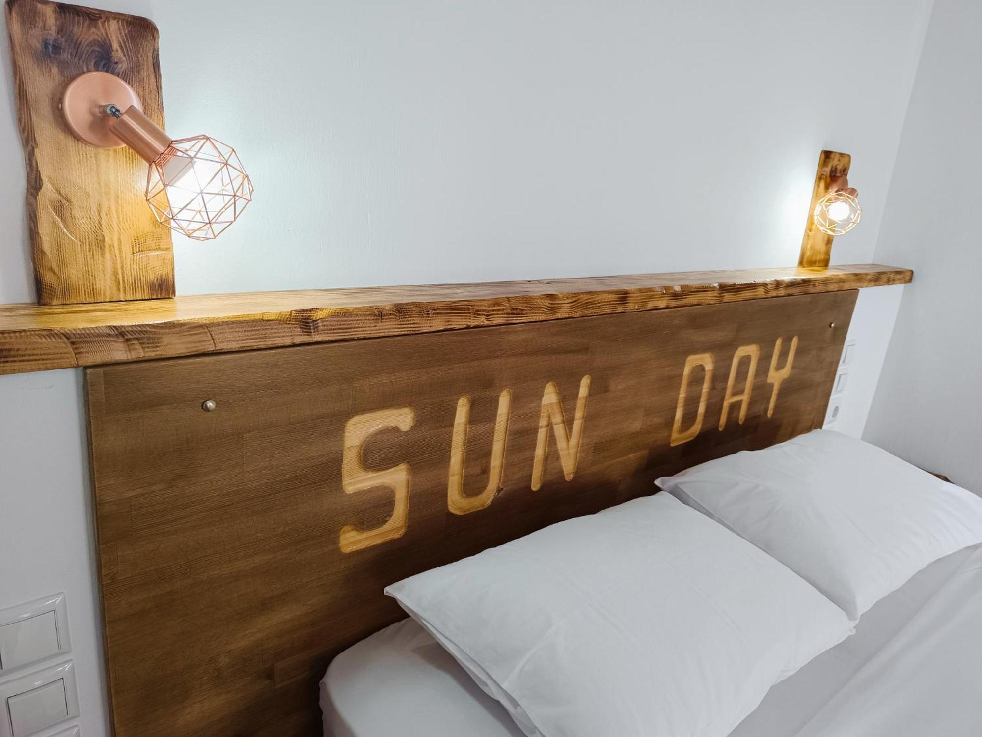 Sun Day Apartments Free Airport Shuttle Artemida  Buitenkant foto