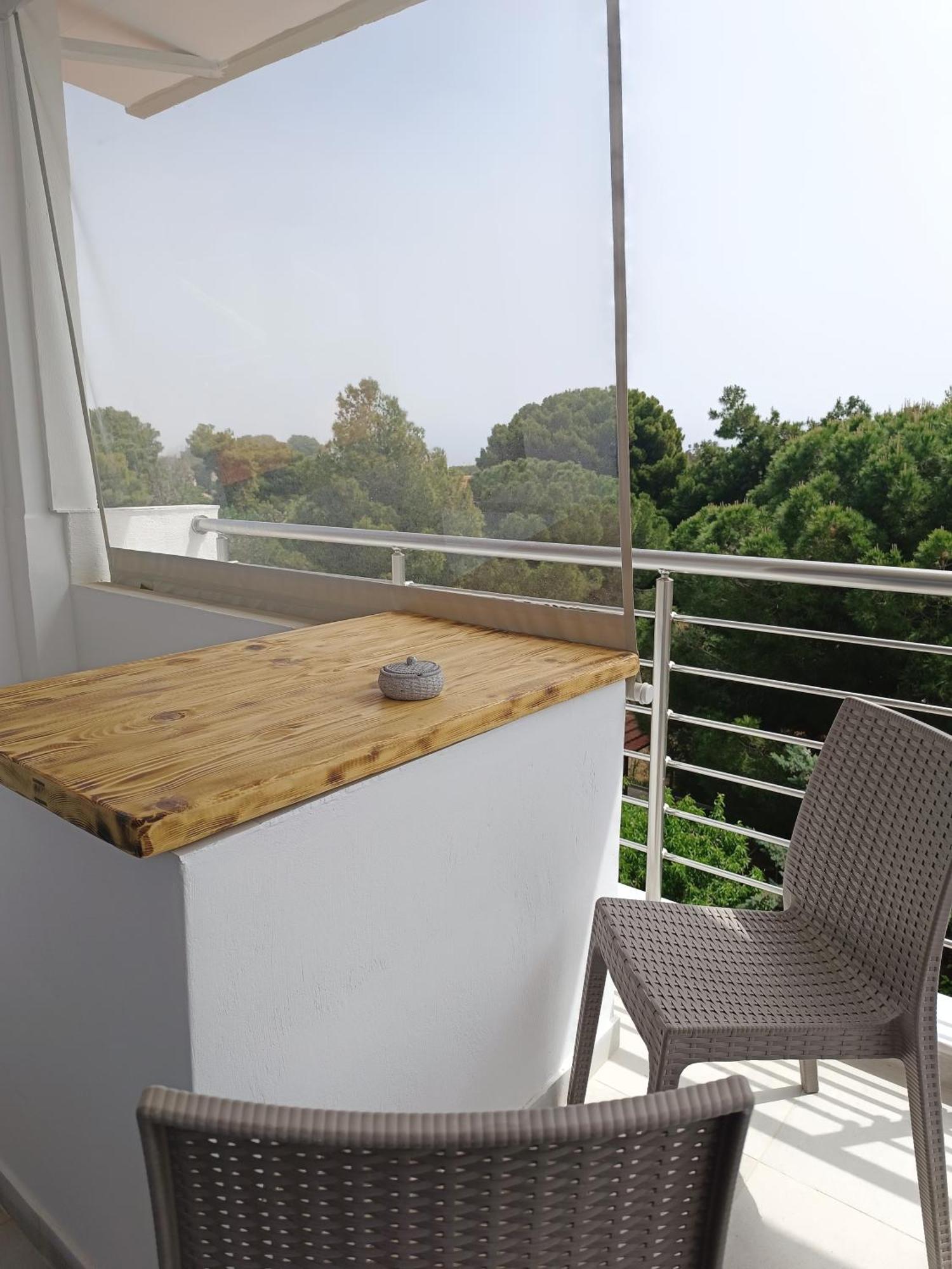Sun Day Apartments Free Airport Shuttle Artemida  Buitenkant foto