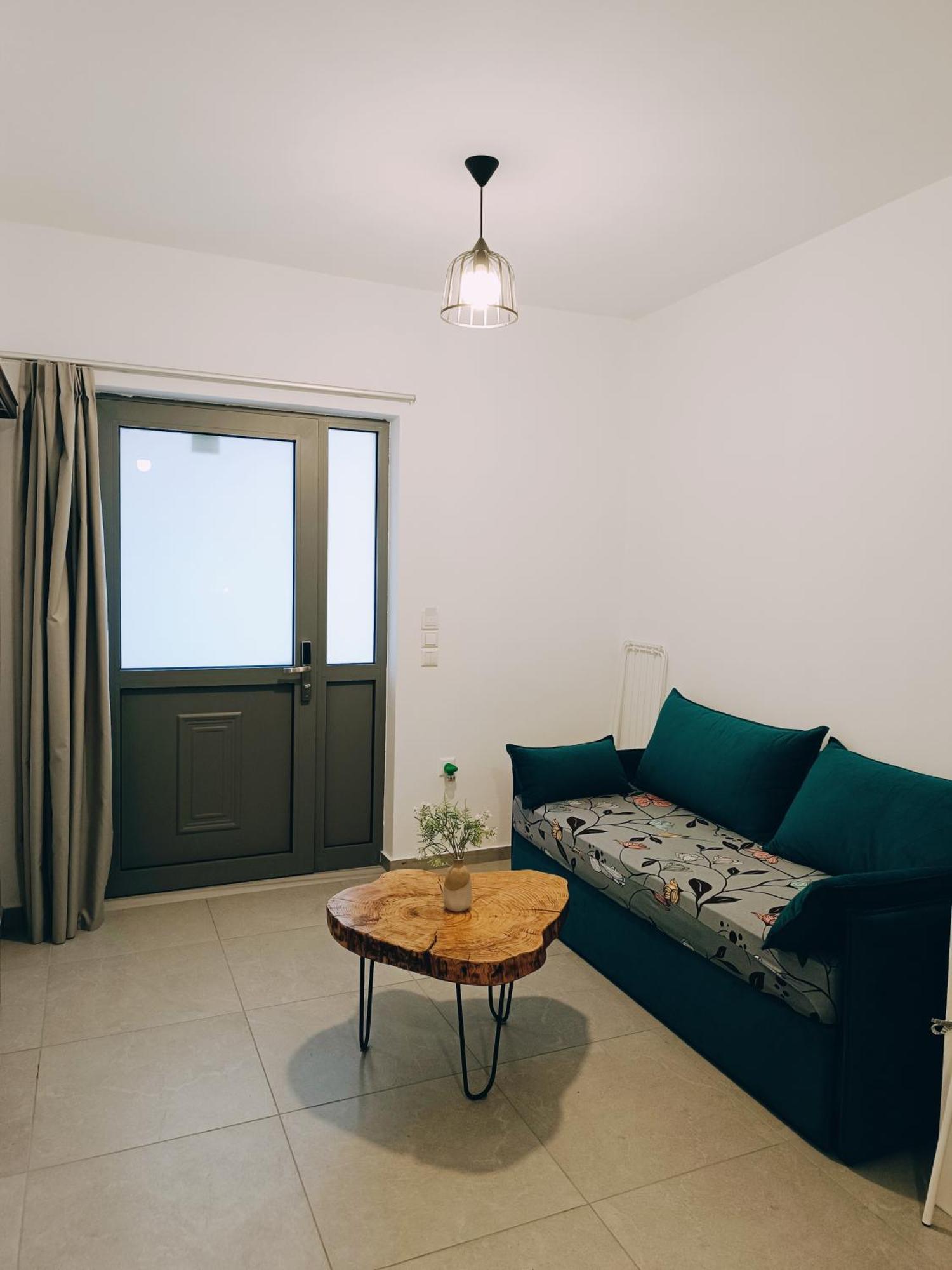 Sun Day Apartments Free Airport Shuttle Artemida  Buitenkant foto